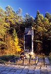 Pomnik upamiętniający poległych żołnierzy AK w bitwie pod Lasowcami 4 lutego 1943 r.