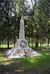 Pomnik w Kobylance - typowy obelisk egipsko babiloński czyli fallus Baala, dziś powszechnie stawiany przez Masonów na całym świecie. Bo i Masoneria stała za "naszymi" powstaniami, kórych celem było wykrwawienie Polaków i zagarnięcie polskich majątków.