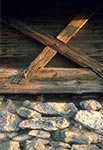 Drewno i kamień - materiały szlachetne. Fragment dzwonnicy cerkwi w Woli Wielkiej